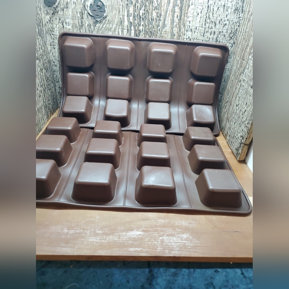 12 Cavity Brown Mini Square Brownie Trays Lot Of 2 Total 24 Cavity - Picture 3 of 3